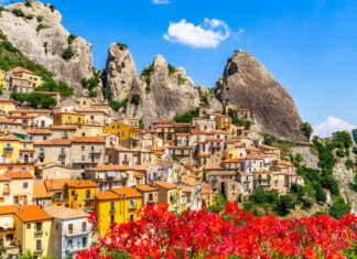 Top 10 Beautiful Fairytale Towns in Italy