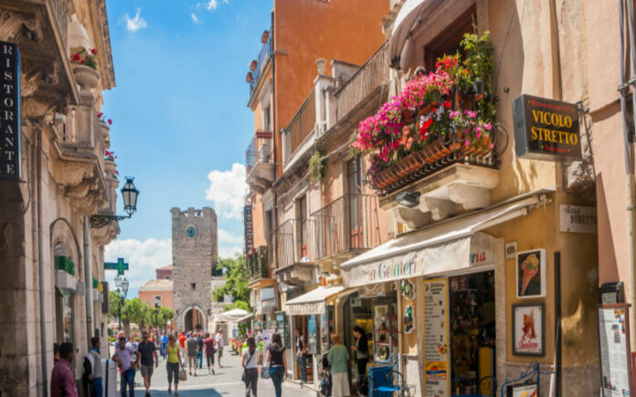 Top 10 Famous Shopping Streets in Italy