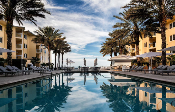 hotels in Naples